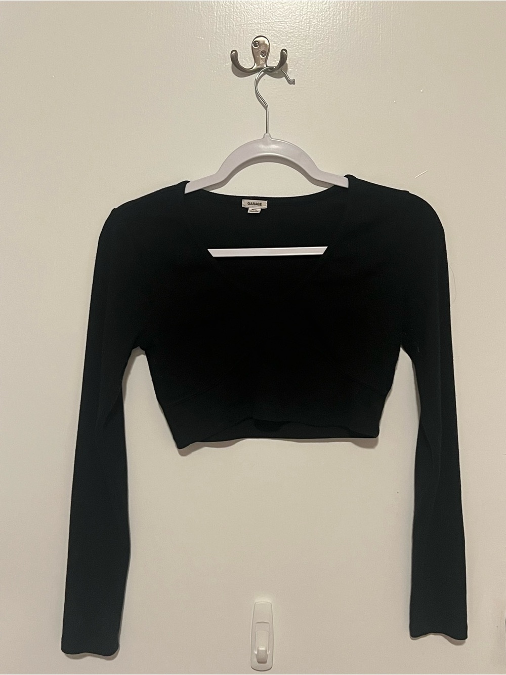 Garage Black V‑Neck Long Sleeve Cropped Top